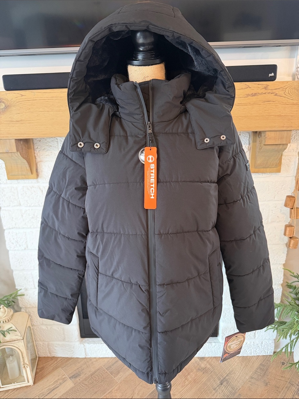 Stretch Black Hooded Puffer Jacket for Women